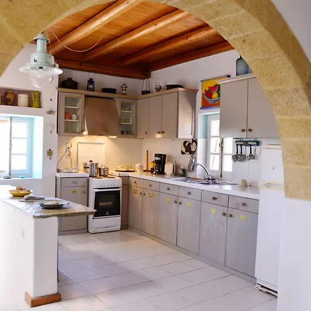 Evgenia's Traditional House Villa *