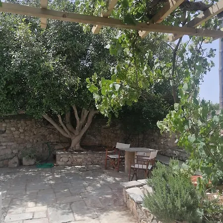 Evgenia's Traditional House Villa